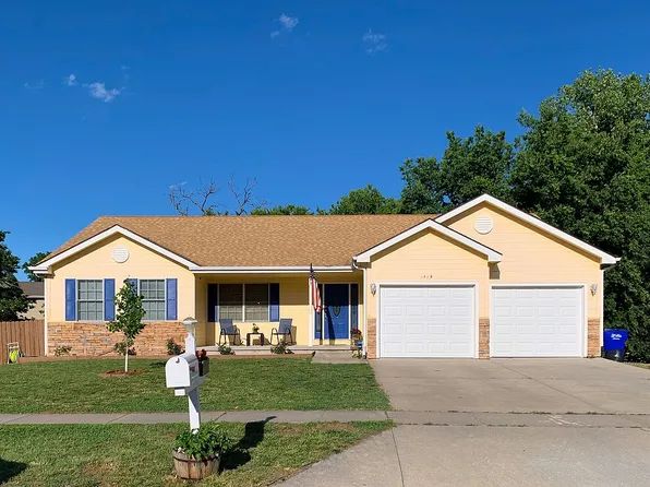 1419 Overbrooke Dr, Junction City, KS 66441
