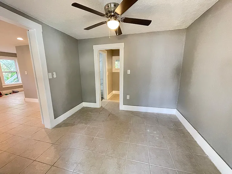 608 E Anderson St #4 — Photo 7