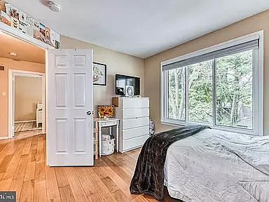 110 Hilltop Ct — Photo 21
