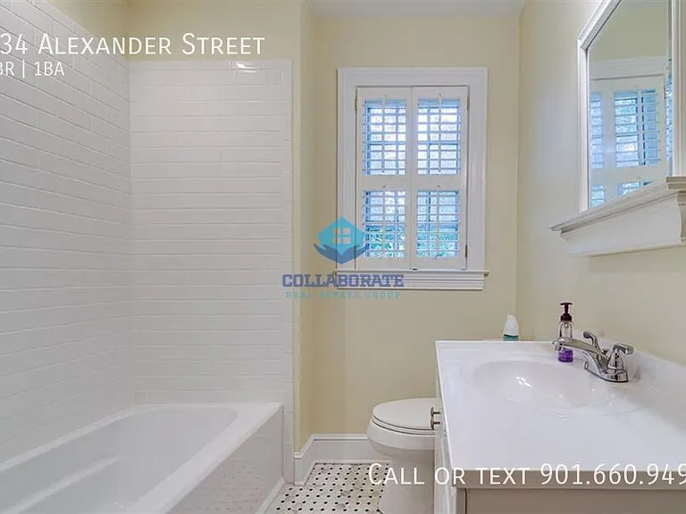 134 Alexander St — Photo 12