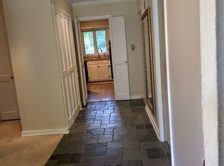 7721 N Lake Dr #HOUSE, Milwaukee, WI 53217