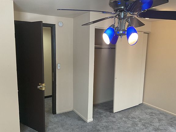 4th image of 1600 Emerson Ave N #2