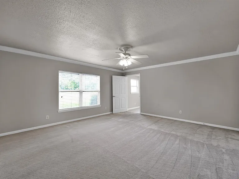 100 Harbour Town Dr — Photo 11