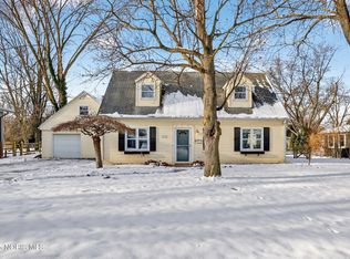 1010 Walnut St, Perrysburg, OH 43551