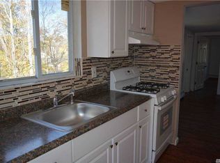 62 Wheeler Rd APT 4, Central Islip, NY 11722