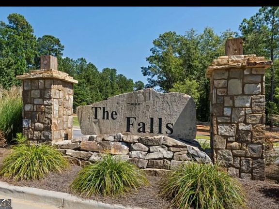 5th image of 100 Falls Ln NE