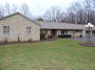 231 Valley Dr, Bedford, IN 47421