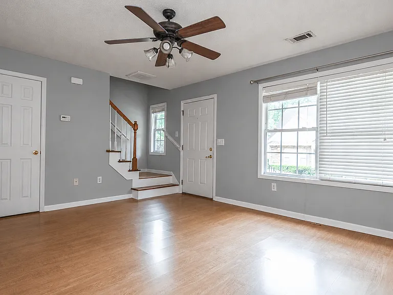 1325 Cedar Shoals Dr #500 — Photo 2