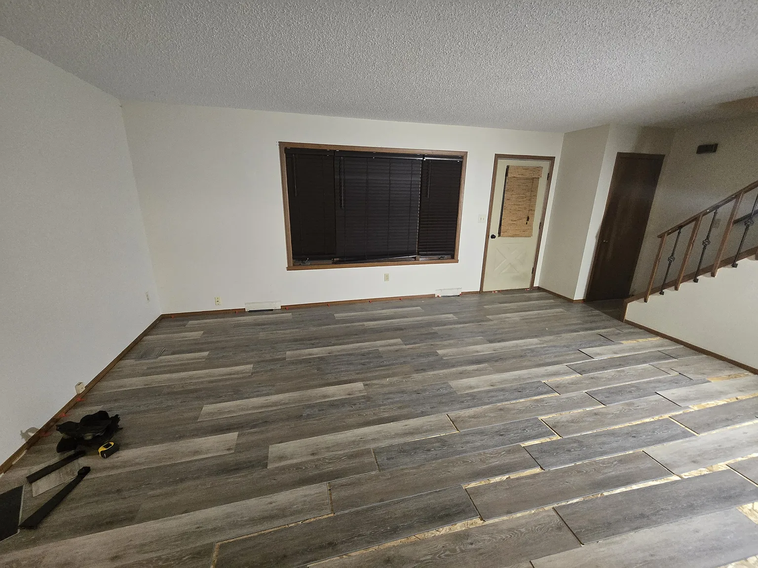 3 bed, 1.5 bath, 1350 sqft, $2,350 — Photo 2