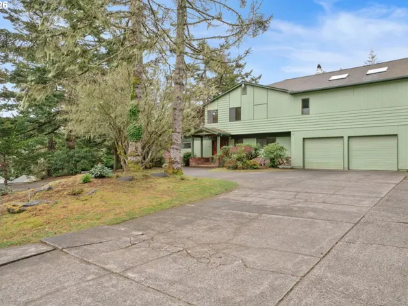 833 Rhododendron Dr, Florence, OR 97439