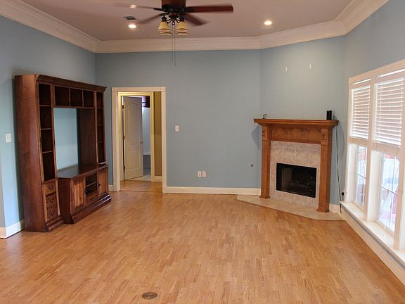 5th image of 17503 Les Chenier St