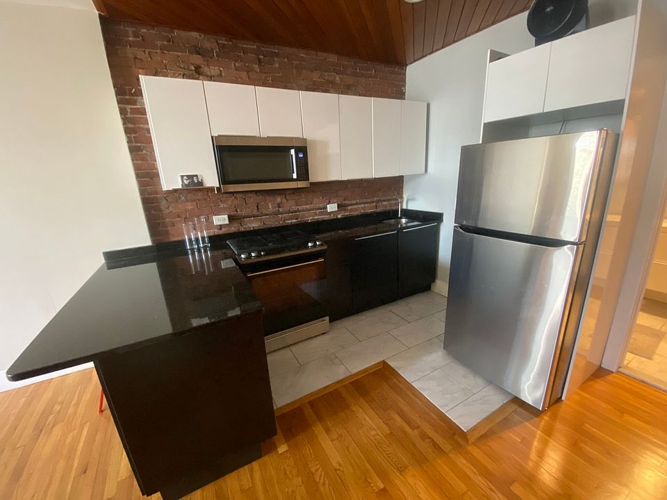 1st image of 210 Hemenway St APT 1A
