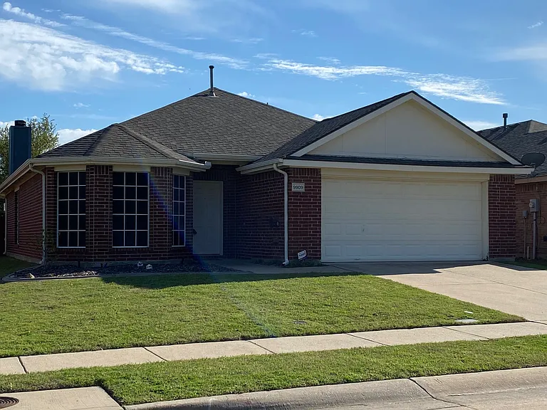 9909 Carter Dr — Photo 3