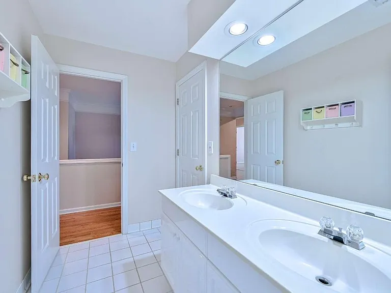 345 Eastcote Dr — Photo 33