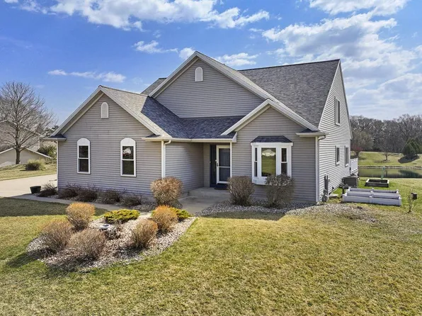 W5071 West Clearwater LANE, Elkhorn, WI 53121