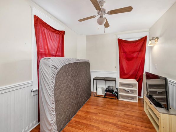 manchester-new-hampshire-95345332 picture