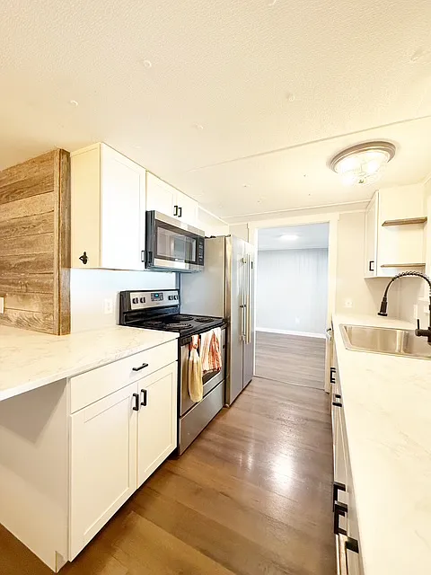 2110 Kent Avenue West - 1 — Photo 3
