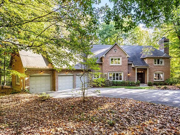 2nd image of 8820 Woodacre Ln