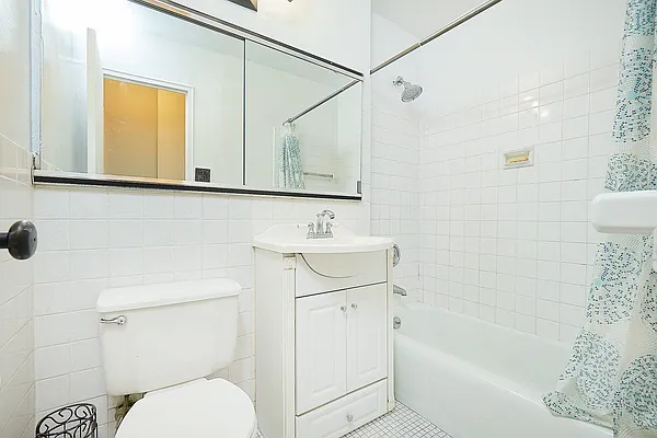 Rented by Compass | media 14