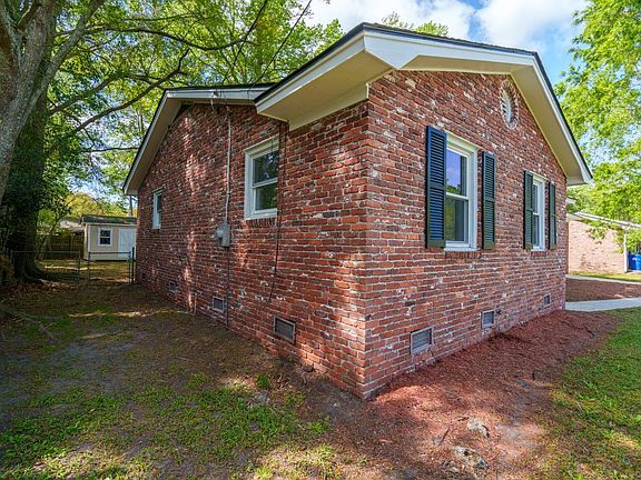 4th image of 2219 N Dallerton Cir