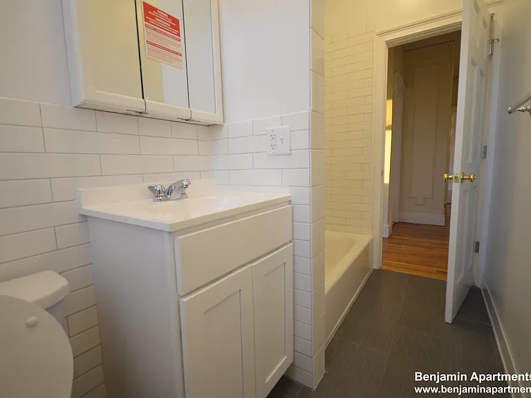 1800 Commonwealth Ave #30 — Photo 13