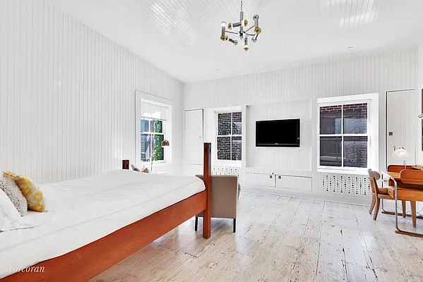 Rented by Corcoran | media 10