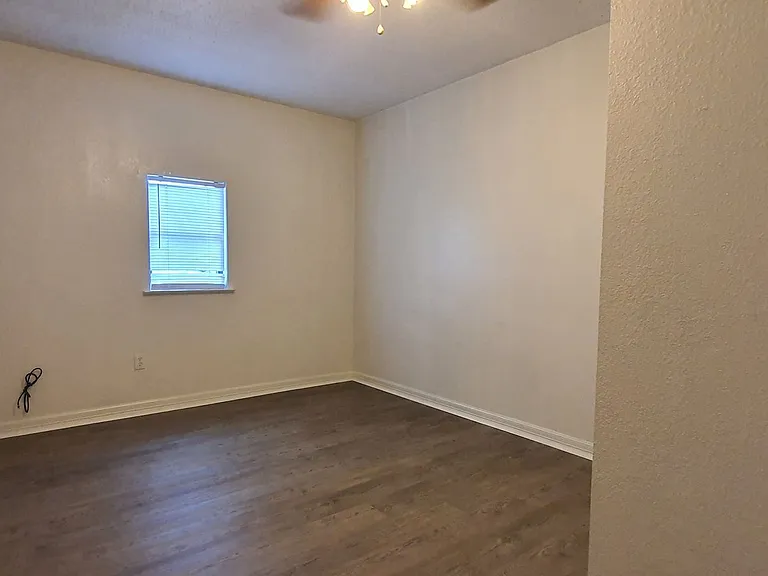 2922 N Oakes St — Photo 20