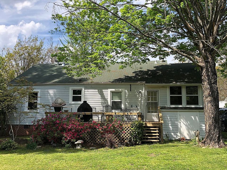 2nd image of 2619 Bonita Cir SW