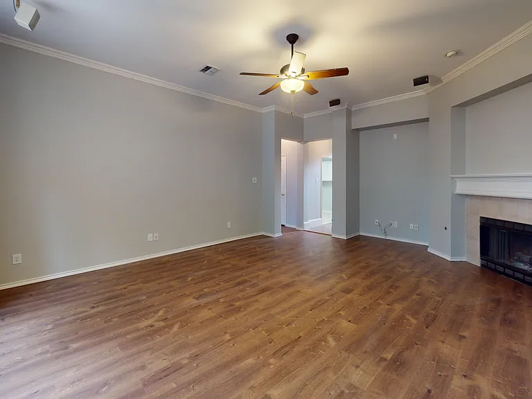 1423 Cool Springs Dr — Photo 11