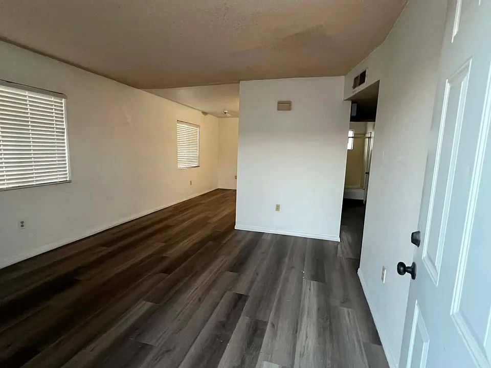 309 W Barioni Blvd #A