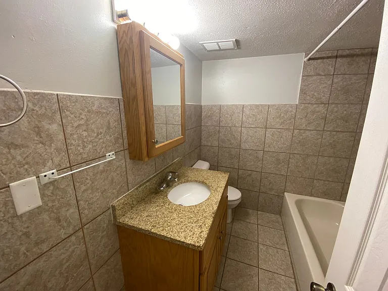 1115-1120 Doreen Ct — Photo 38