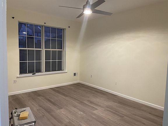 Master Bedroom (Has walk-in closet)