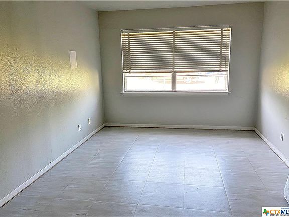 2nd image of 2202 Davis Ave