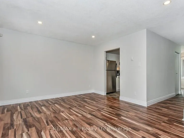 1115 Nellis St #22 — Photo 11