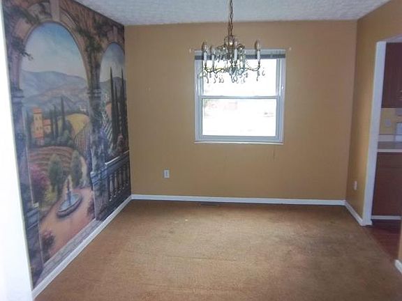 5th image of 3535 Cherryhill Dr
