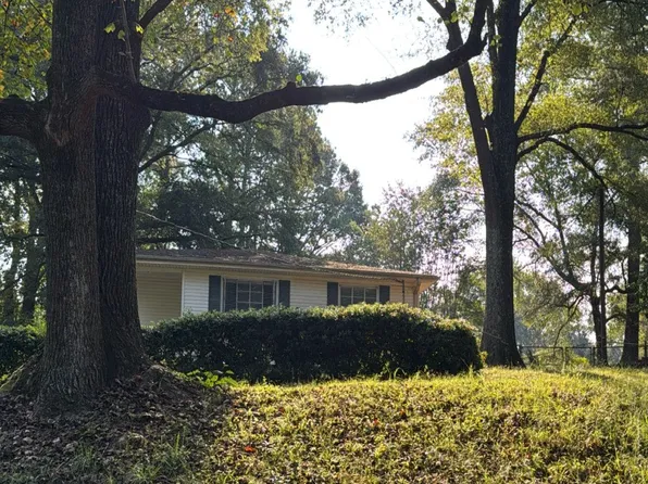 3720 Oakwood Dr, Adamsville, AL 35005