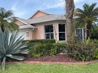 581 NW Montevina Dr, Port Saint Lucie, FL 34986