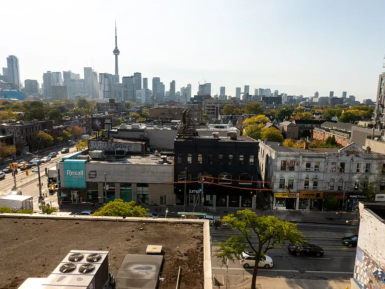 484 Spadina Ave — Photo 95