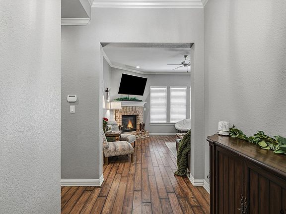 2nd image of 3123 Oak Bnd