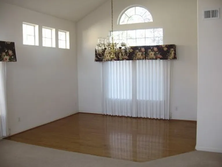 2315 Redington Dr — Photo 4