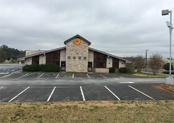 1st image of 823 Joe Frank Harris Pkwy SE