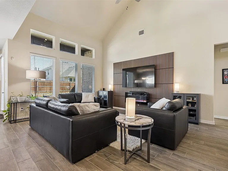 1416 Jackdaw Rd — Photo 4