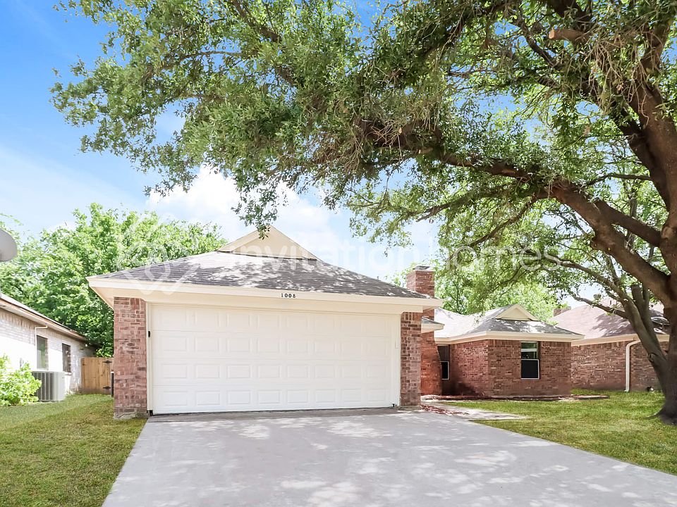 1st image of 1008 Pierce Arrow Dr