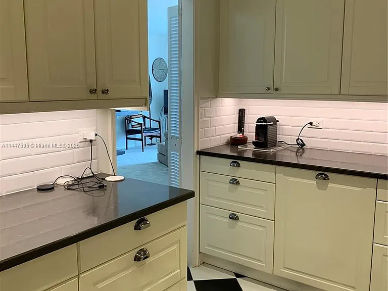 200 Ocean Lane Dr #706 — Photo 9