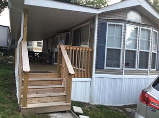 5355 Parkway E, Cosby, TN 37722