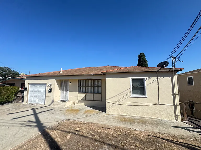 5625 Gables St — Photo 2