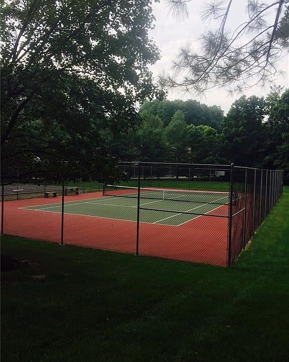 2nd image of 709 Sewickley Heights Dr