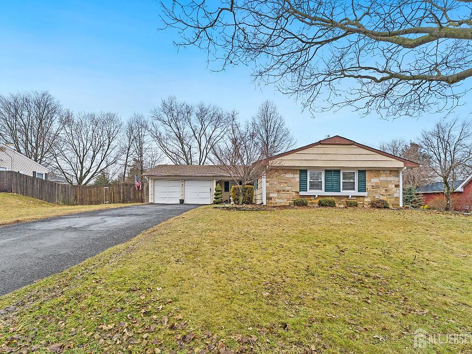 1st image of 8 Johnson Rd