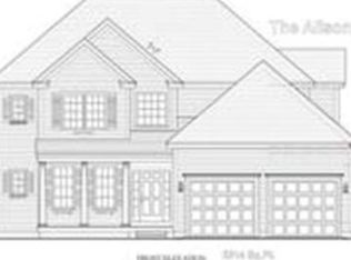 7 Ridgewood St, Ashland, MA 01721