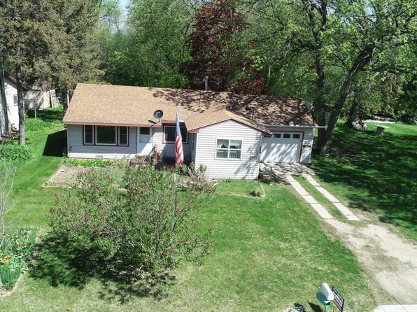 226 1st St NW, Elbow Lake, MN 56531